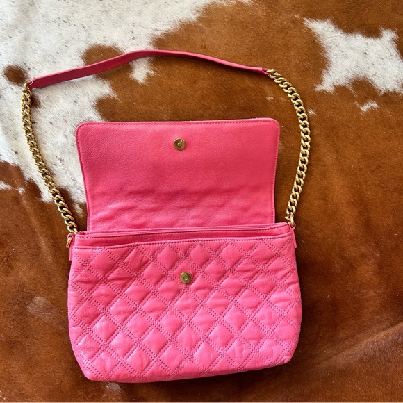 Marc Jacobs Classic Quilted Single Shoulder Bag - Picture 4 of 11
